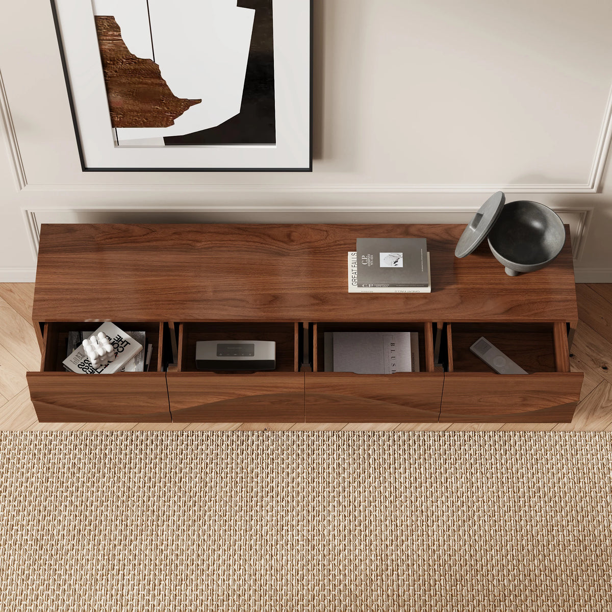 Meuble TV Lake Mid Century avec tiroirs de rangement en noyer au design ondulé pour téléviseurs jusqu'à 1905 mm