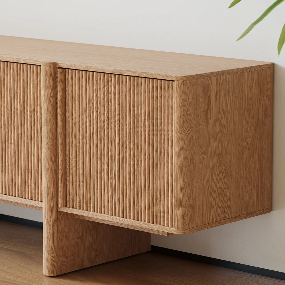 Meuble TV en bois de frêne cannelé naturel de 203 cm avec armoires