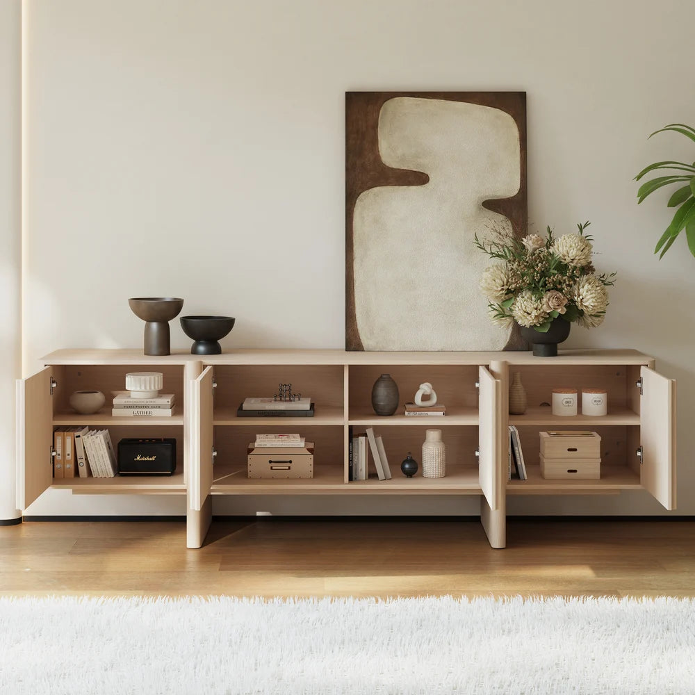 Meuble TV de 203 cm en bois de frêne cannelé blanchi avec placards