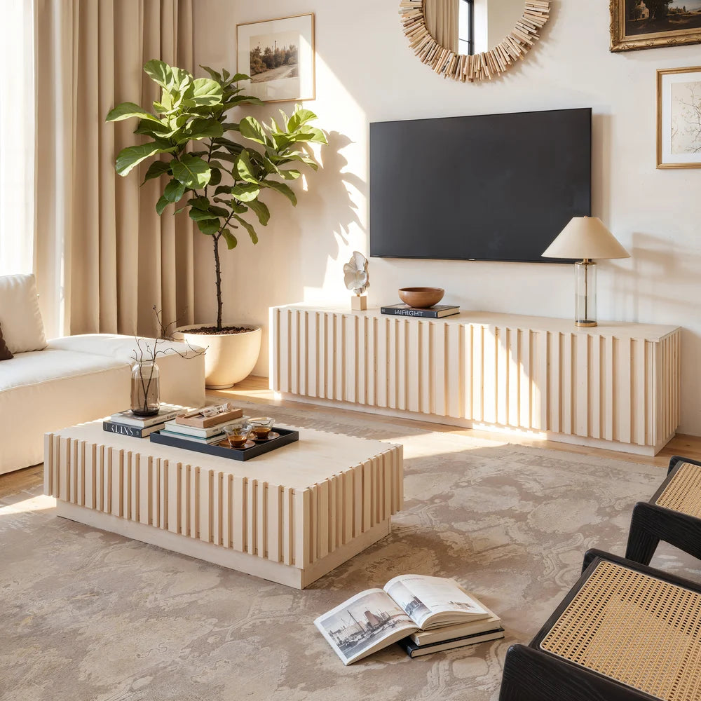 Ensemble meuble TV Aura avec meuble TV à lattes en bois de frêne et table basse Bois blanc