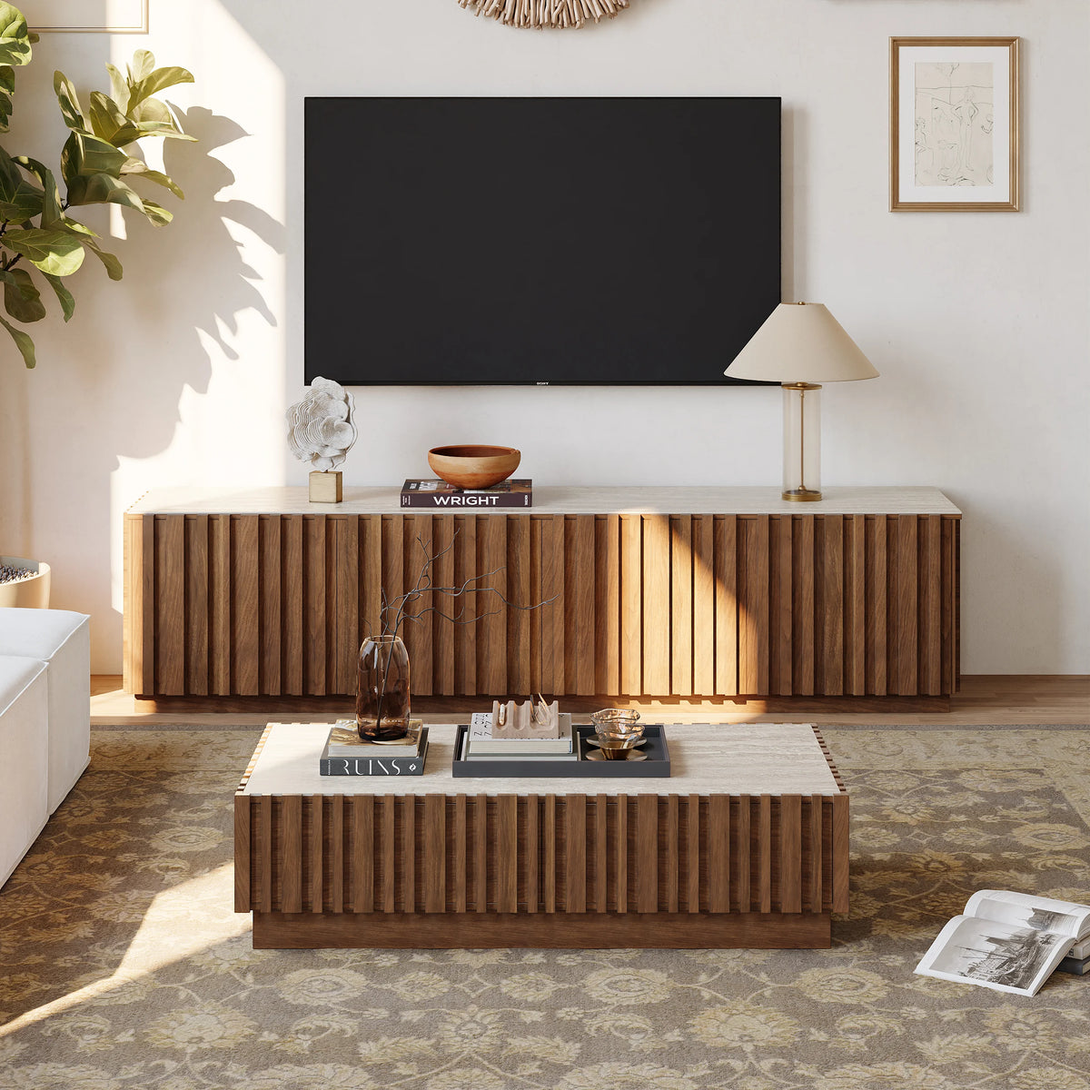Ensemble meuble TV Aura avec meuble TV à lattes en bois de frêne et table basse Noyer