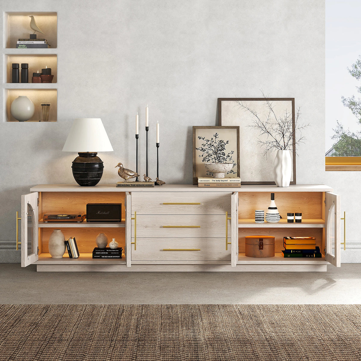 Meuble TV Arune 183 cm avec portes vitrées arquées, blanc chaulé, avec LED