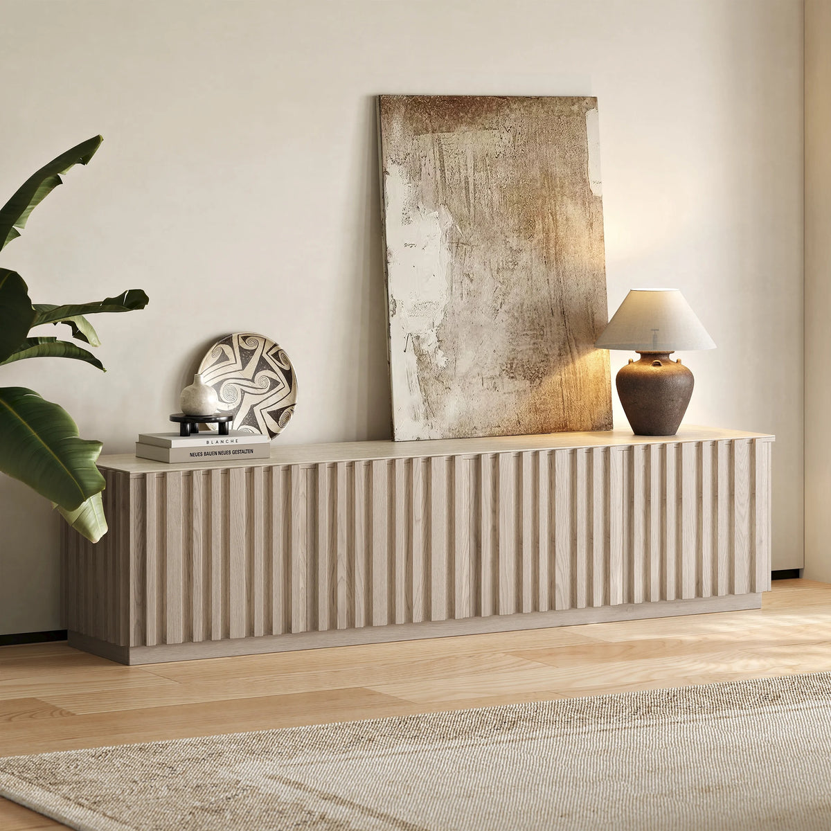 Meuble TV Aura 213 cm en bois de frêne blanc chaulé avec plateau en pierre frittée